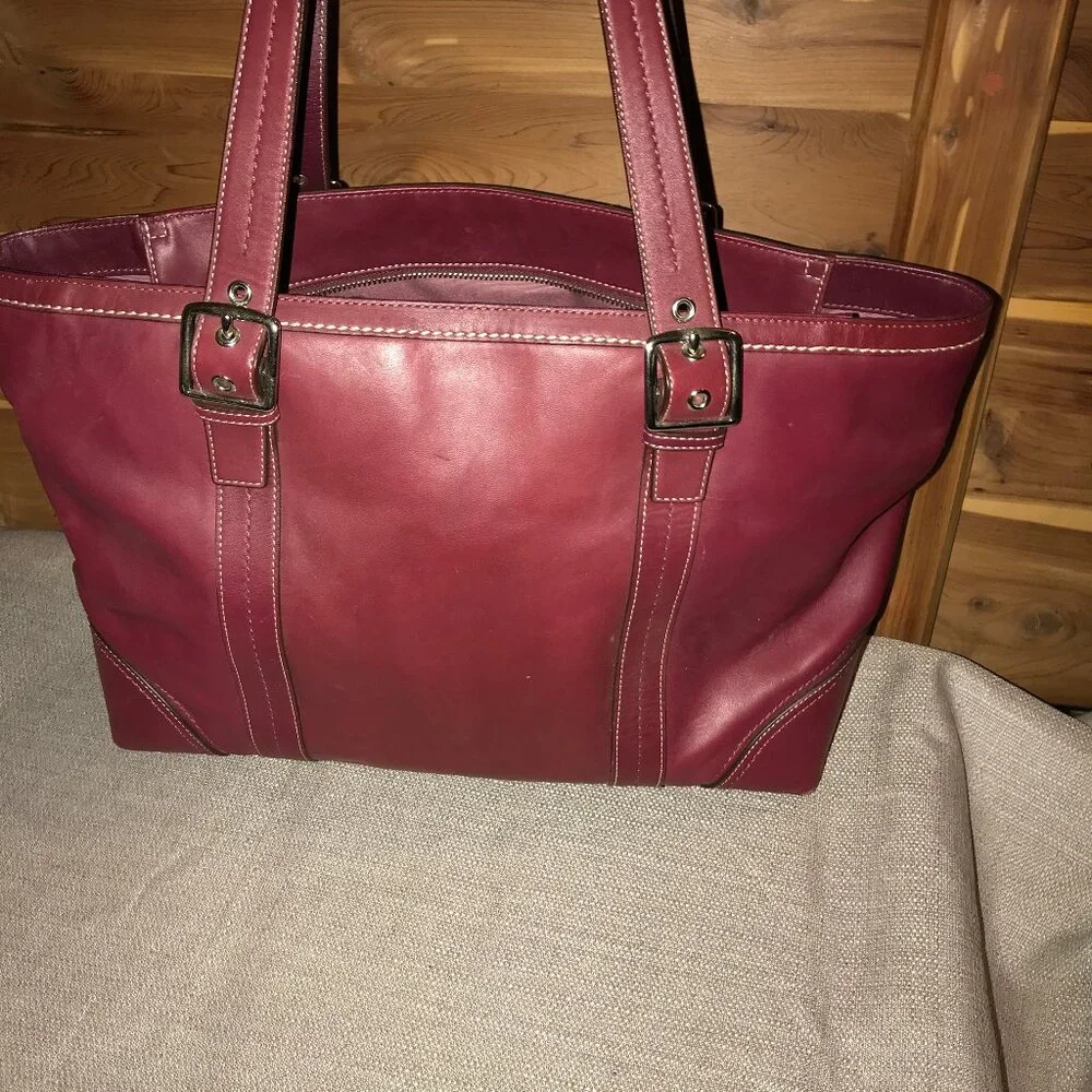 Red Coach Hampton Business Tote Bag Carryall Purse - Picture 2 of 16